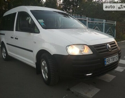 Volkswagen Caddy пасс. 2005 року