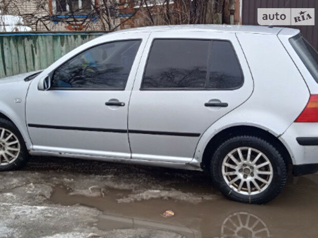 Volkswagen Golf VI 2000 года