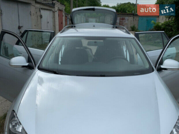 Volkswagen Golf VI 2011 года