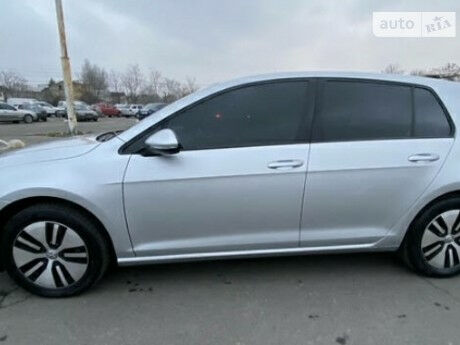 Volkswagen Golf 2016 року