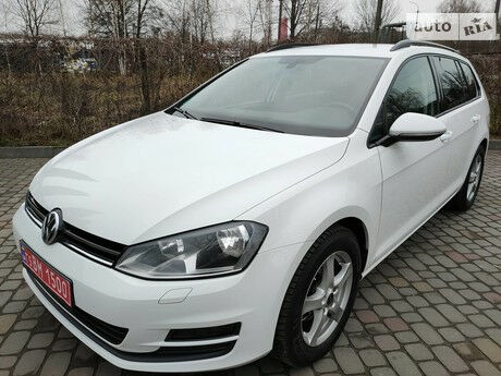 Volkswagen Golf 2014 року