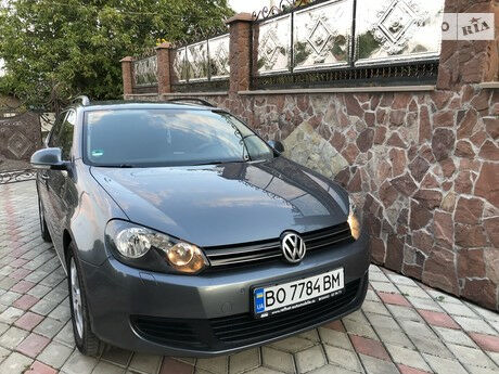 Volkswagen Golf 2010 року