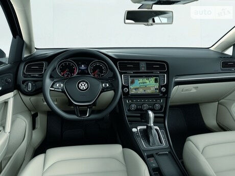 Volkswagen Golf 2012 года