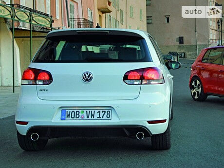 Volkswagen Golf 2013 року