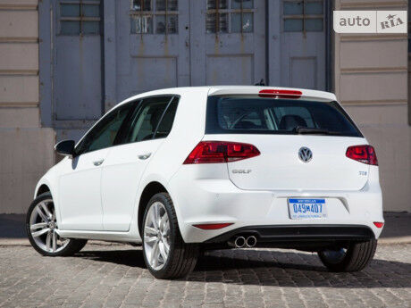 Volkswagen Golf 2012 року