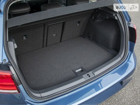 Фольксваген Гольф 2001 года Volkswagen Golf 2001 года