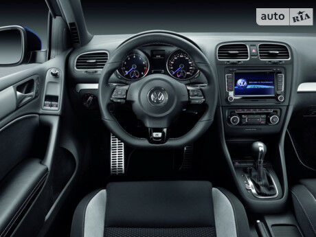 Фольксваген Гольф 2001 року Volkswagen Golf 2001 року