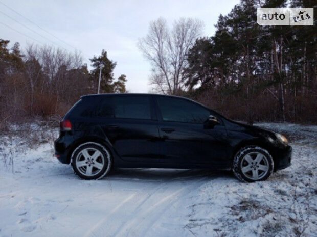 Volkswagen Golf 2011 року