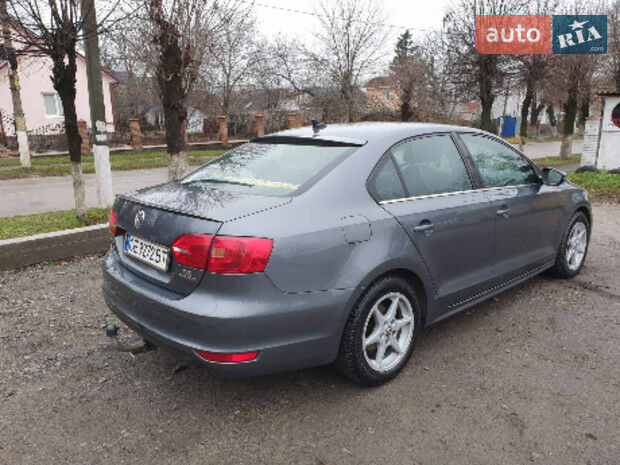 Volkswagen Jetta 2011 года