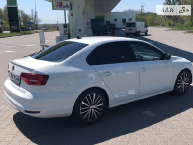 Volkswagen Jetta 2015 года