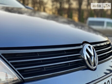 Volkswagen Jetta 2011 року