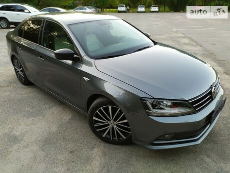 Volkswagen Jetta 2016 года