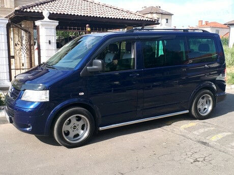 Volkswagen Multivan 2008 року