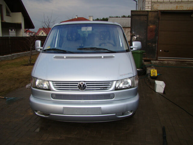 Volkswagen Multivan 2001 року