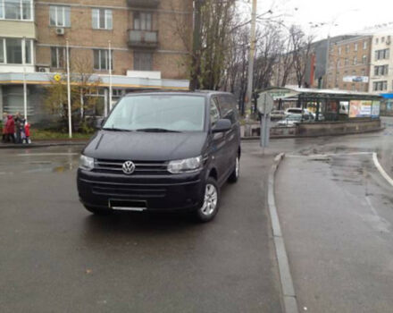 Volkswagen Multivan 2012 года - Фото 2 авто