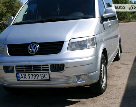 Фото на отзыв с оценкой 4.8 о Volkswagen Multivan 2008 году выпуска от автора "Николай" с текстом: Прекрасное авто для поездок с семьей. Большой, комфортный, вместительный, функциональный и т.д.