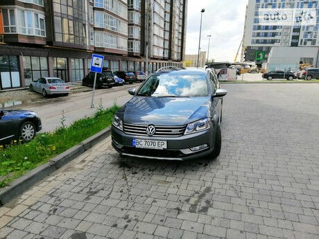 Volkswagen Passat Alltrack 2014 року