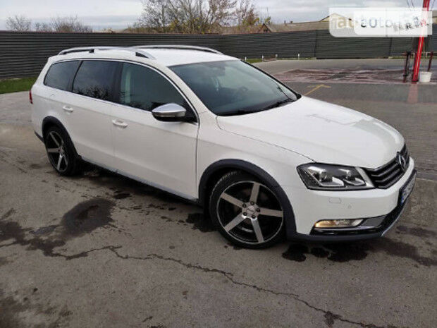 Volkswagen Passat Alltrack 2012 года