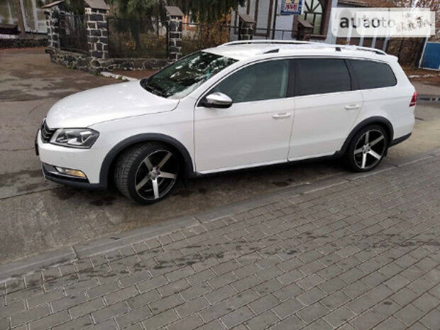 Volkswagen Passat Alltrack 2012 года