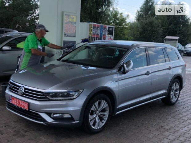 Volkswagen Passat Alltrack 2019 года