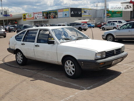 Volkswagen Passat B2 1986 року