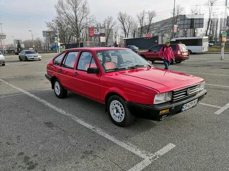 Фольксваген Пассат Б2 1988 року Volkswagen Passat B2 1988 року