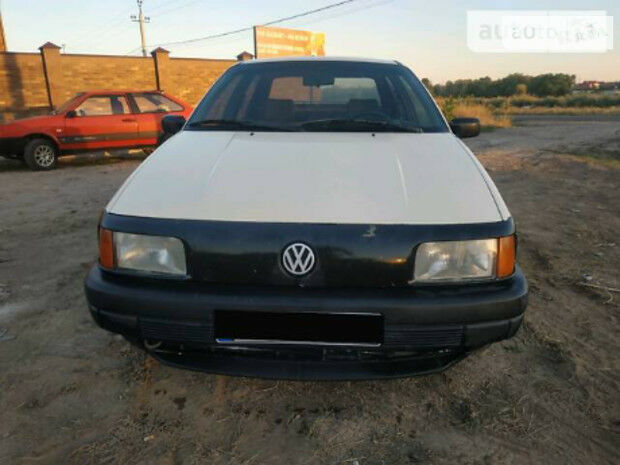 Volkswagen Passat B3 1990 года