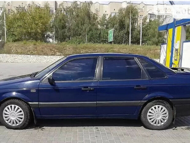 Volkswagen Passat B3 1990 року