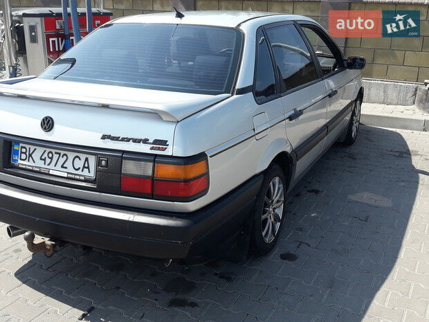 Фольксваген Пассат Б3 1990 года Volkswagen Passat B3 1990 года