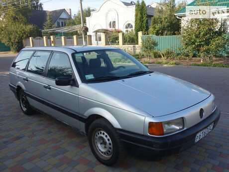 Фольксваген Пассат Б3 1991 року Volkswagen Passat B3 1991 року
