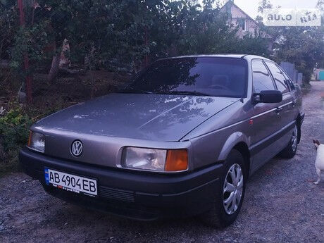Volkswagen Passat B3 1992 року