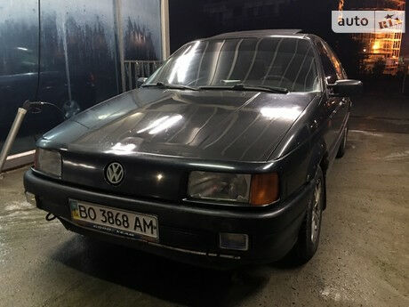 Volkswagen Passat B3 1990 года