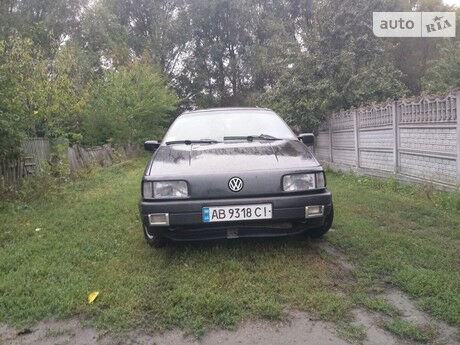 Volkswagen Passat B3 1990 года