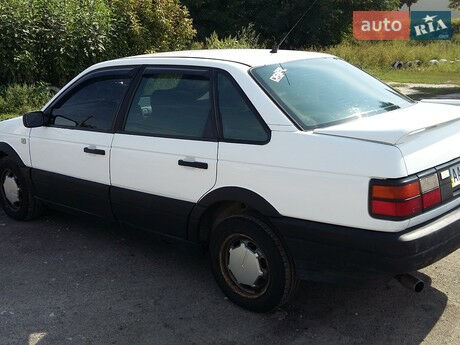 Фольксваген Пассат Б3 1992 года Volkswagen Passat B3 1992 года