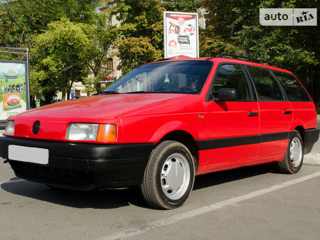 Фольксваген Пассат Б3 1992 року Volkswagen Passat B3 1992 року