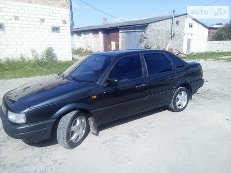 Volkswagen Passat B3 1990 року