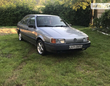 Volkswagen Passat B3 1993 года