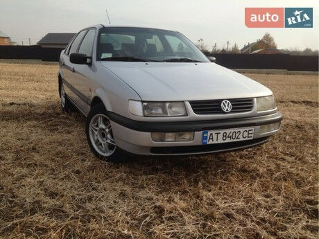 Фольксваген Пассат Б4 1995 року Volkswagen Passat B4 1995 року