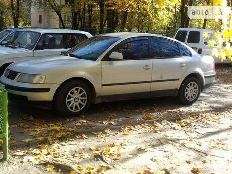 Фольксваген Пассат Б5 1999 року Volkswagen Passat B5 1999 року