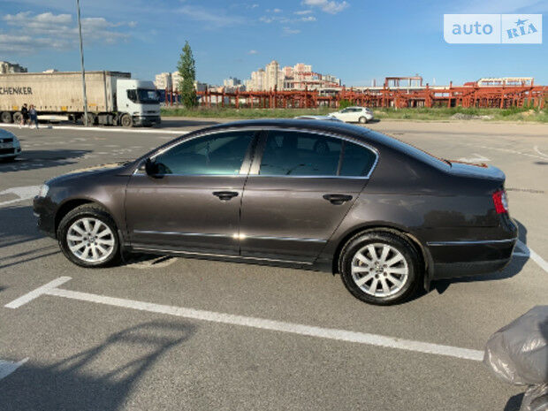 Volkswagen Passat B6 2008 года