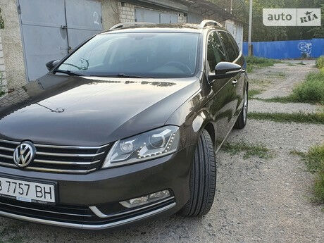 Volkswagen Passat B7 2012 року