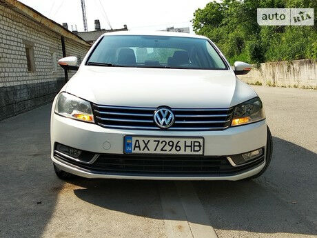 Volkswagen Passat B7 2012 року