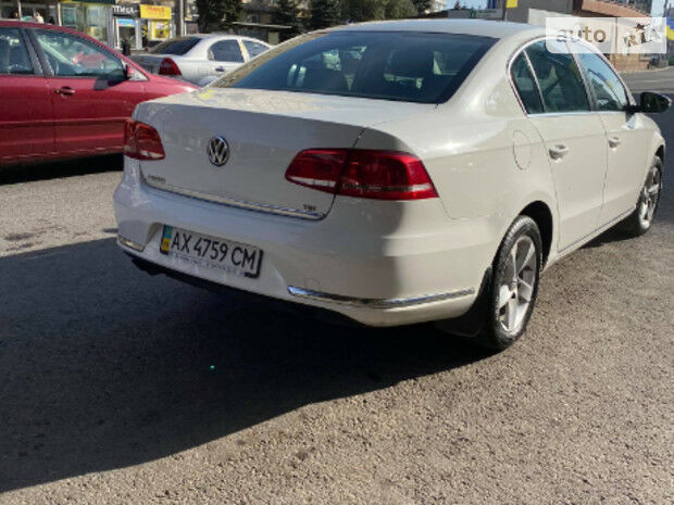 Volkswagen Passat B7 2011 года