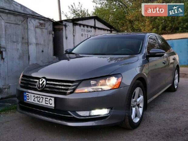 Volkswagen Passat B7 2011 року