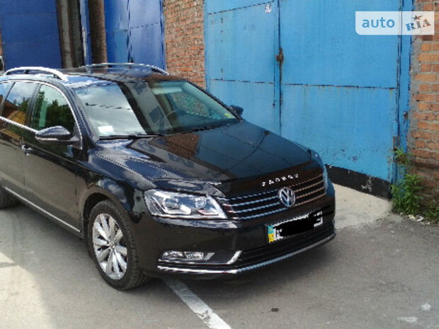 Volkswagen Passat B7 2011 року