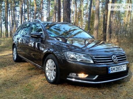 Volkswagen Passat B7 2011 року