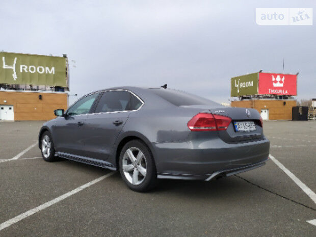 Volkswagen Passat B7 2012 года