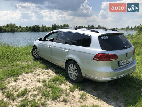 Volkswagen Passat B7 2012 року