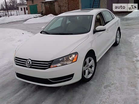 Volkswagen Passat B7 2013 року