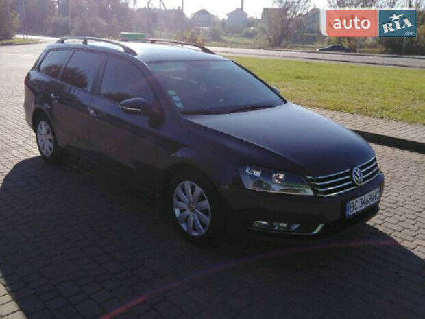 Volkswagen Passat B7 2011 року